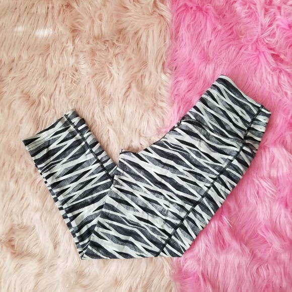 Nike Pants - Nike Gray, blac, white dri-fit Cropped Leggings